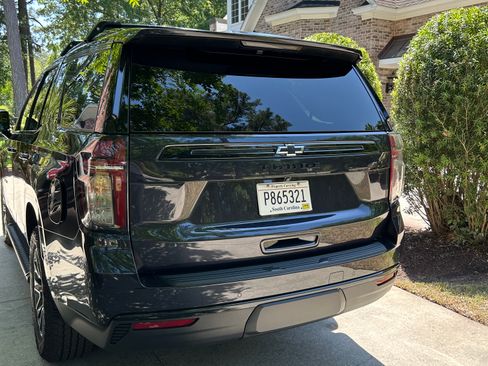 Used 2023 Chevrolet Tahoe Z71 w/ Luxury Package image 9