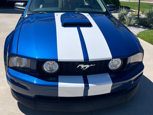 Used 2006 Ford Mustang GT Premium RWD image 2