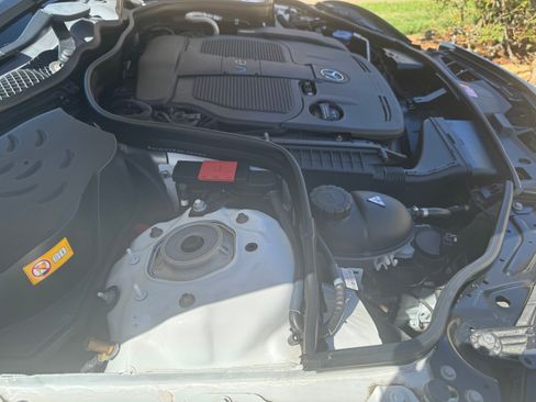 Used 2016 Mercedes-Benz E 350 Sedan image 26