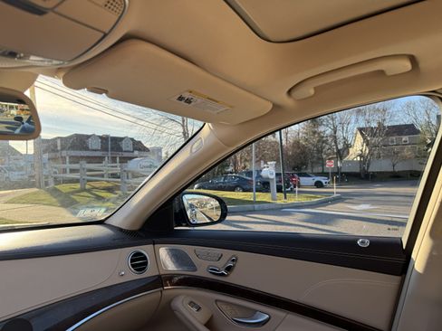 Used 2017 Mercedes-Benz S 550 4MATIC Sedan image 13