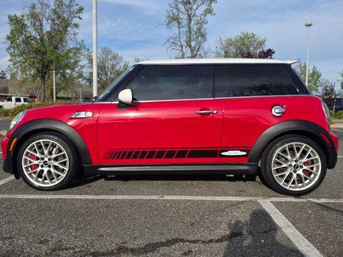 Used 2011 MINI Cooper John Cooper Works image 10