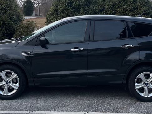 Used 2015 Ford Escape S image 9