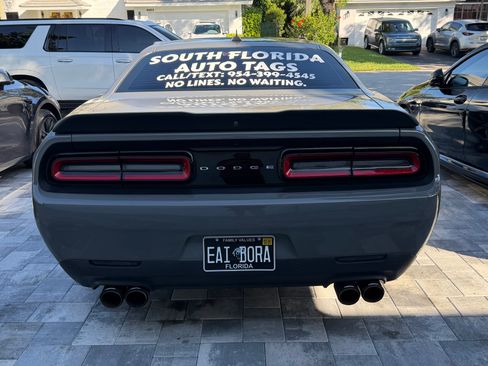 Used 2023 Dodge Challenger R/T w/ Plus Package image 4