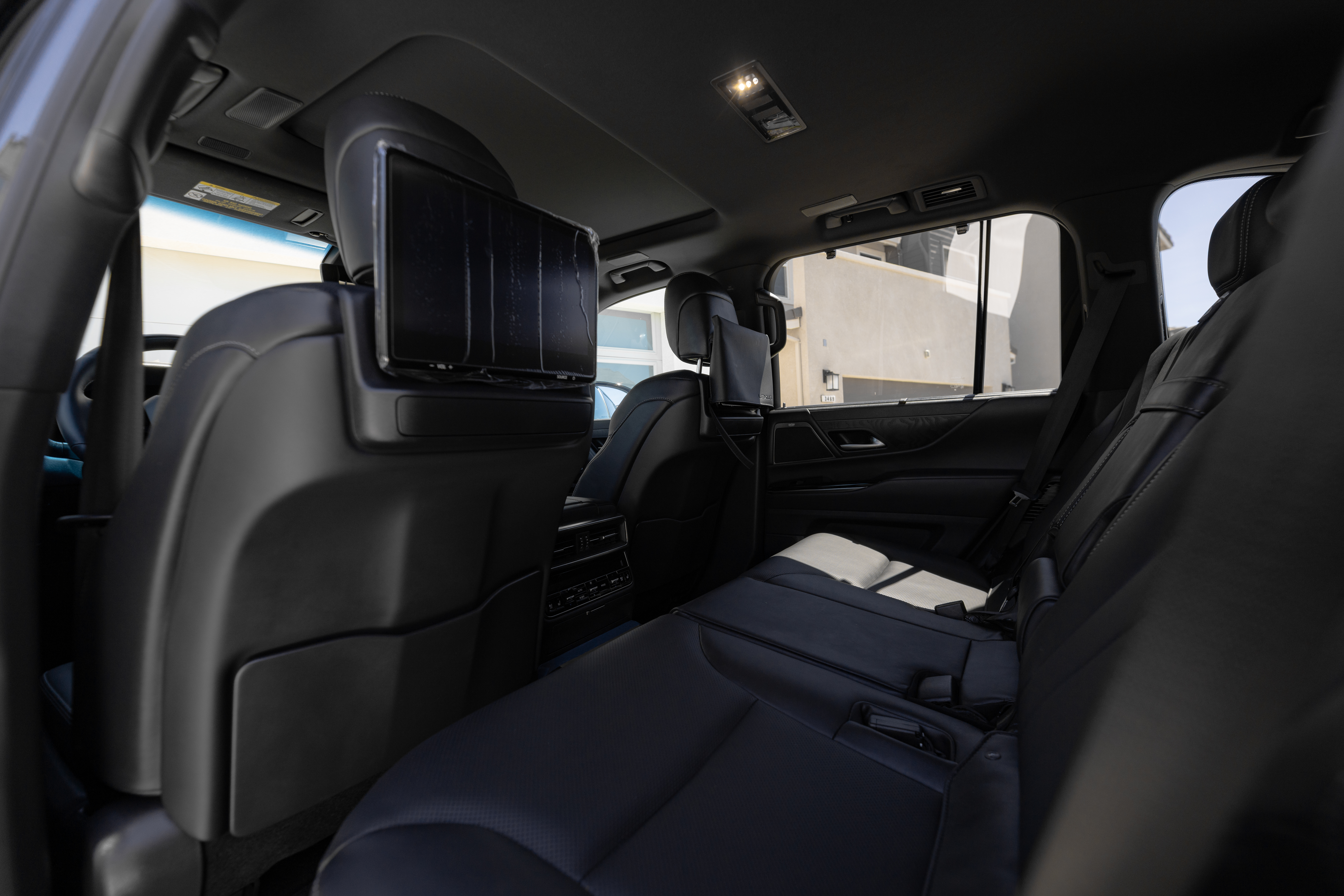 Used 2025 Lexus LX 700h Luxury w/ Appearance Package AWD/4WD image 7