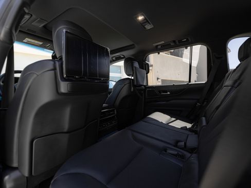 Used 2025 Lexus LX 700h Luxury w/ Appearance Package AWD/4WD image 7
