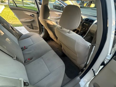 Used 2010 Toyota Corolla LE FWD image 13
