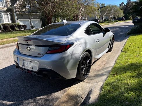Used 2022 Toyota GR86 Premium image 4