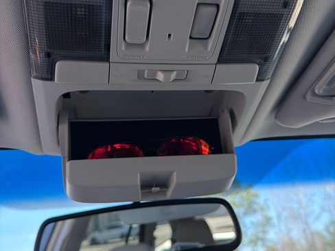 Used 2013 Subaru Outback 2.5i Limited w/ Moonroof Pkg image 8