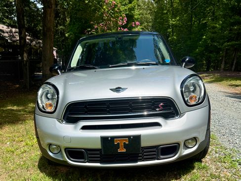 Used 2016 MINI Cooper Countryman S FWD image 1