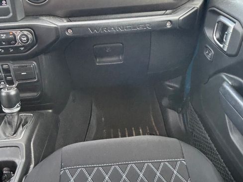 Used 2020 Jeep Wrangler Unlimited Sport S image 8