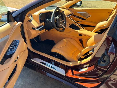 Used 2022 Chevrolet Corvette Stingray Premium Conv w/ Z51 Performance Package RWD image 11