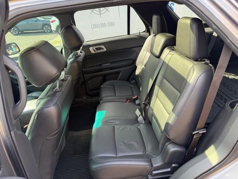 Used 2014 Ford Explorer XLT w/ Equipment Group 202A image 16