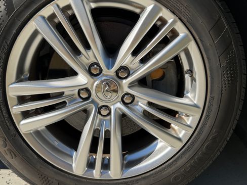 Used 2015 INFINITI Q40 w/ Navigation Package RWD image 18