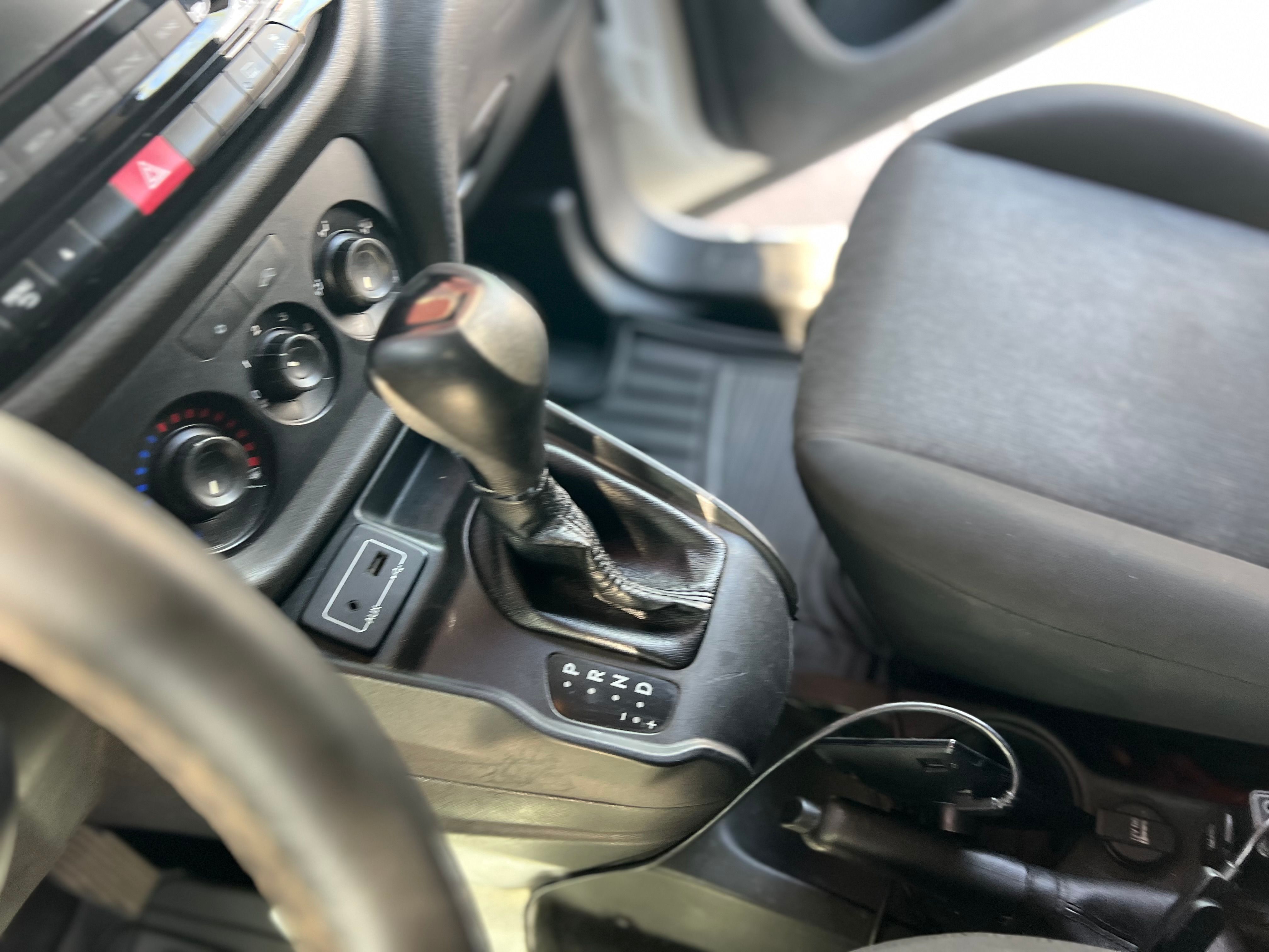 Used 2017 RAM ProMaster City Tradesman SLT w/ Rear Back-up Camera Group FWD image 10