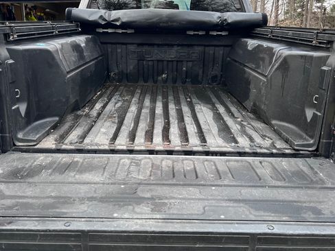 Used 2016 Toyota Tundra SR5 w/ SR5 Upgrade Package image 6