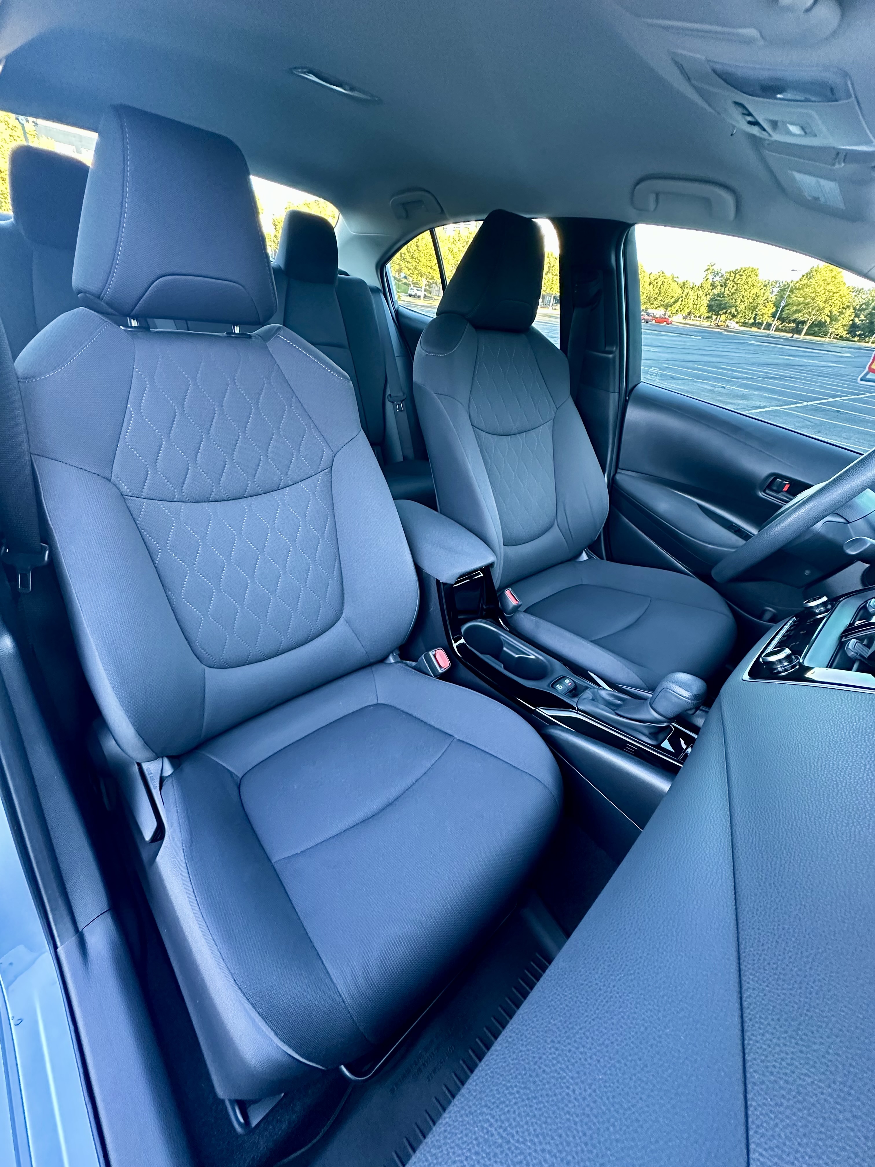 Used 2022 Toyota Corolla LE w/ LE Convenience Package FWD image 12