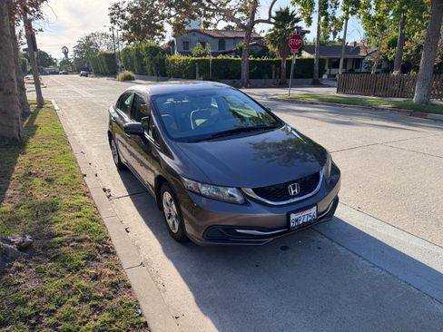 Used 2014 Honda Civic LX image 1