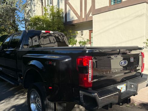 Used 2023 Ford F450 Lariat image 6