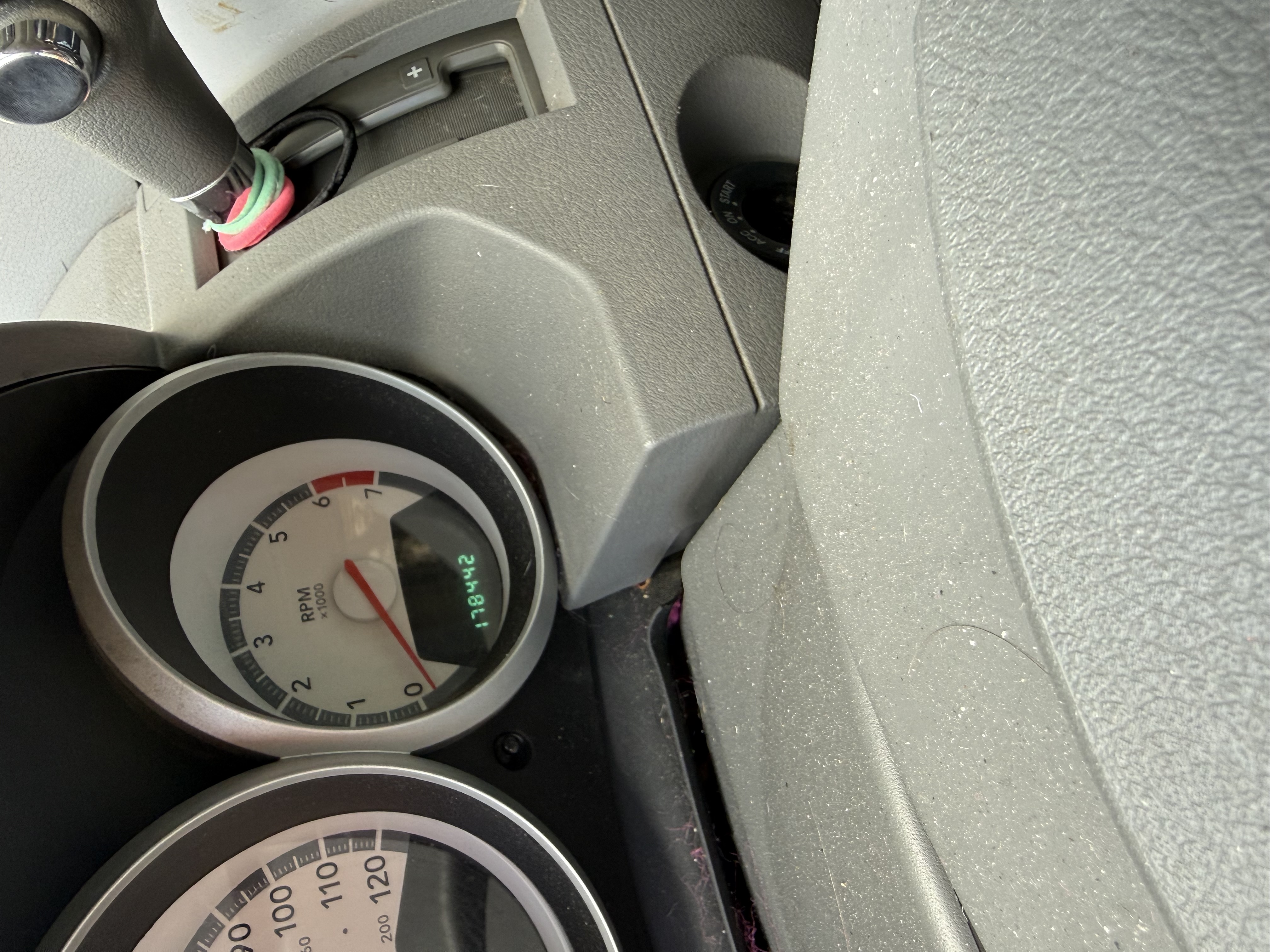 Used 2010 Dodge Grand Caravan SE w/ Popular Equipment Group FWD image 1