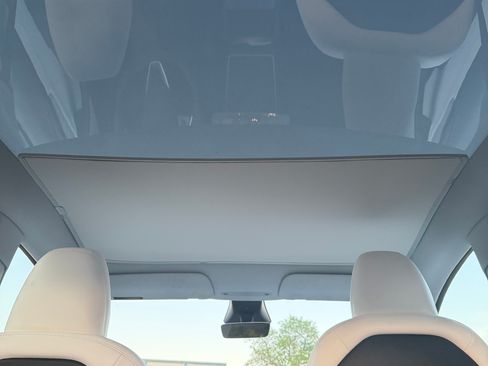 Used 2026 Tesla Model Y Long Range AWD/4WD image 18