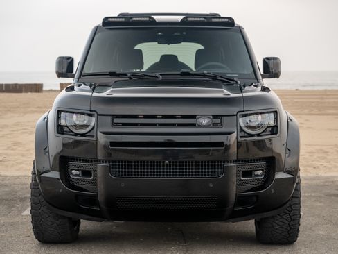 Used 2022 Land Rover Defender 110 V8 image 2