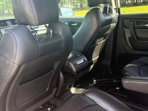 Used 2014 GMC Acadia SLT FWD image 9