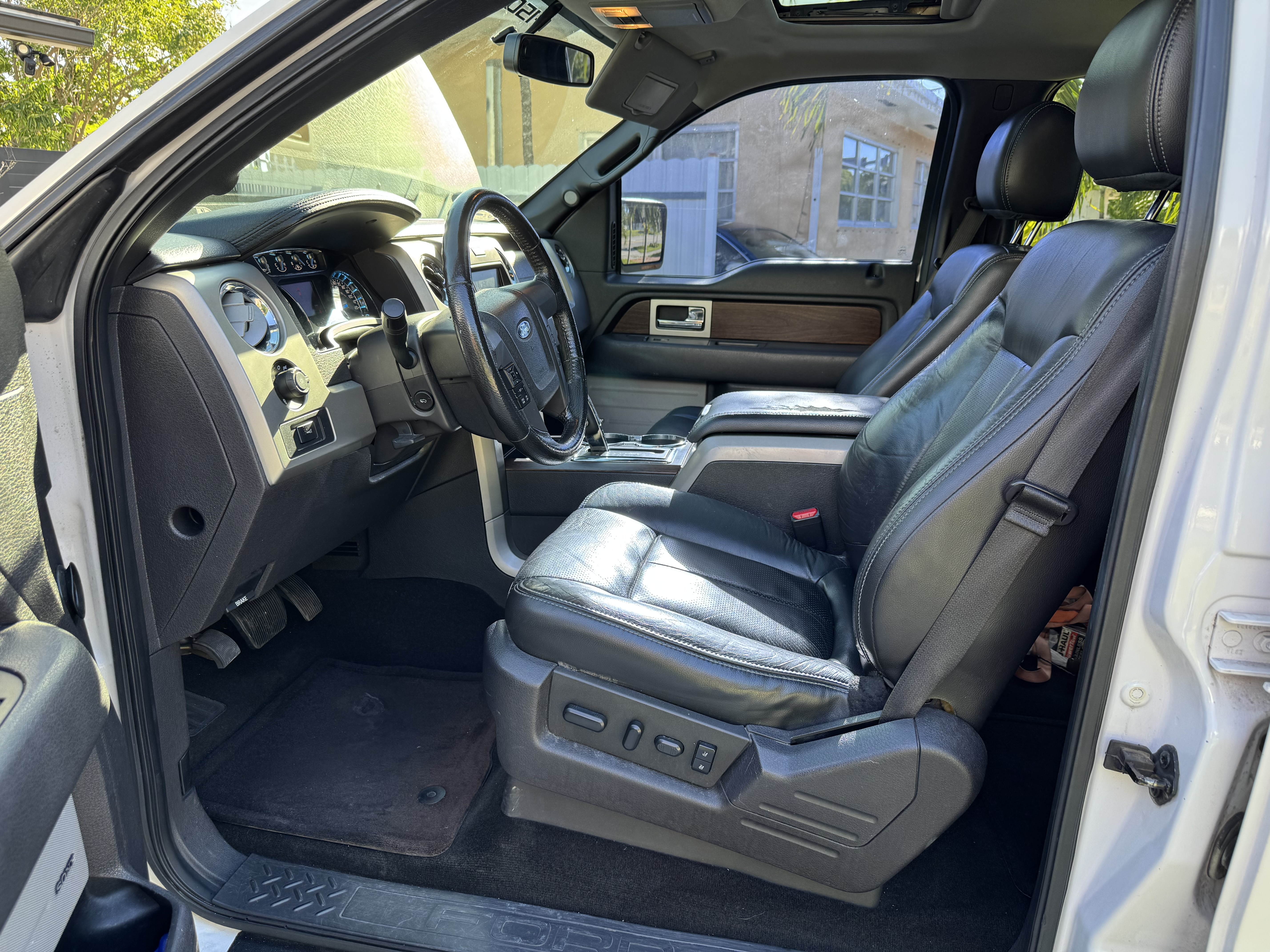 Used 2013 Ford F150 Lariat w/ Luxury Equipment Group RWD image 10