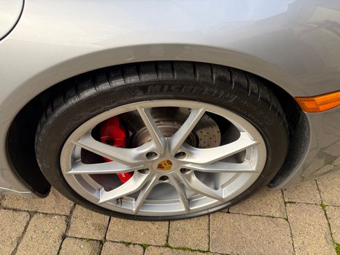 Used 2017 Porsche 911 Carrera S image 10