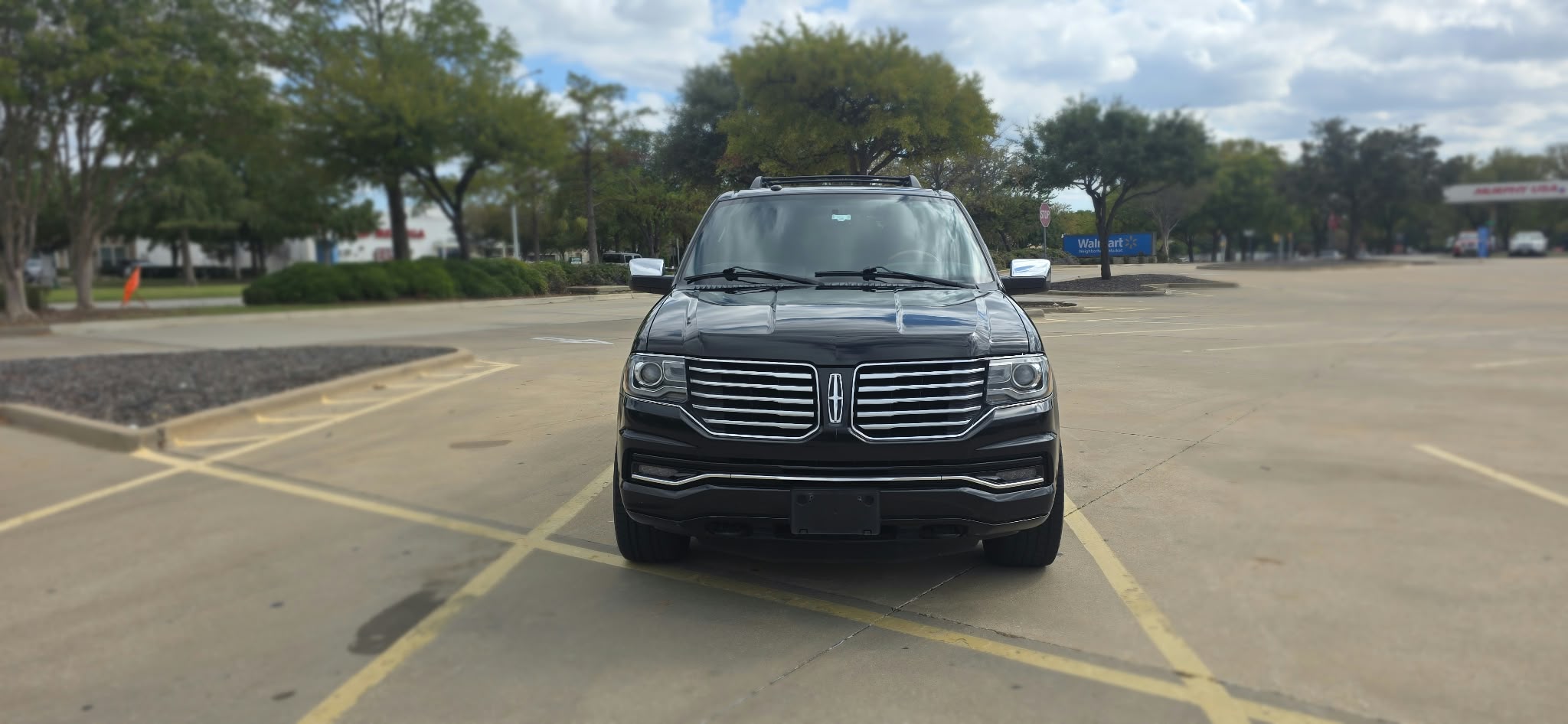 Used 2016 Lincoln Navigator L Select AWD/4WD image 1