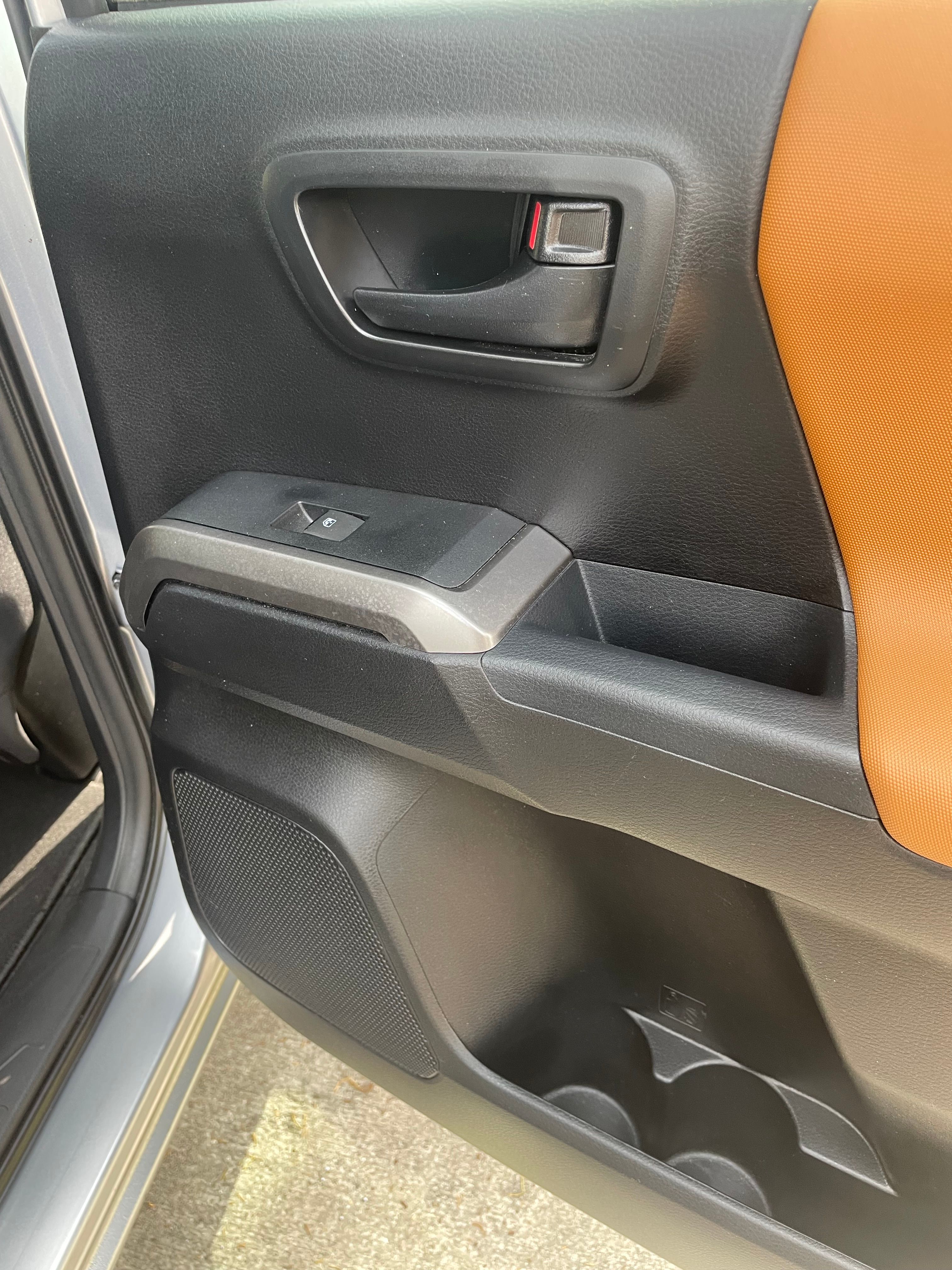 Used 2018 Toyota Tacoma SR5 RWD image 22