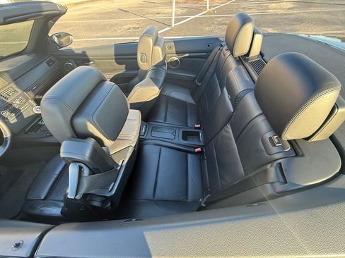 Used 2010 BMW M3 Convertible image 4