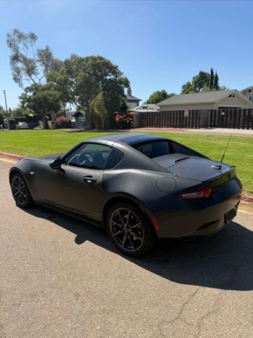 Used 2017 MAZDA MX-5 Miata RF Club RWD image 5