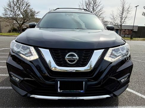 Used 2019 Nissan Rogue SL w/ Premium Package image 6