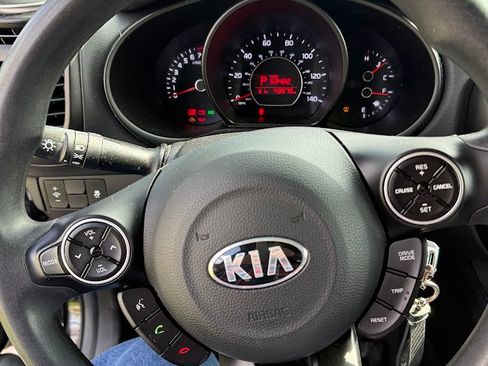 Used 2018 Kia Soul image 14