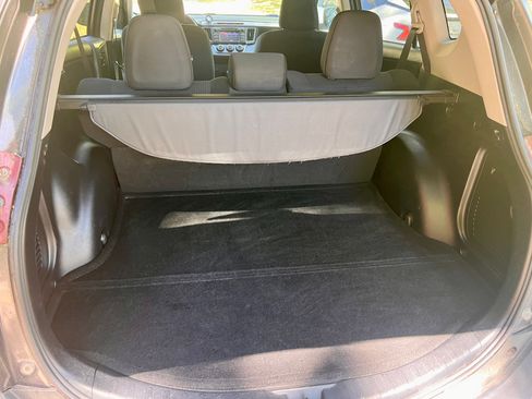 Used 2015 Toyota RAV4 LE image 10