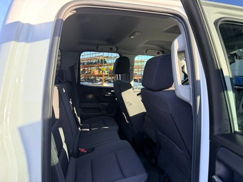 Used 2019 GMC Sierra 2500 SLE image 9