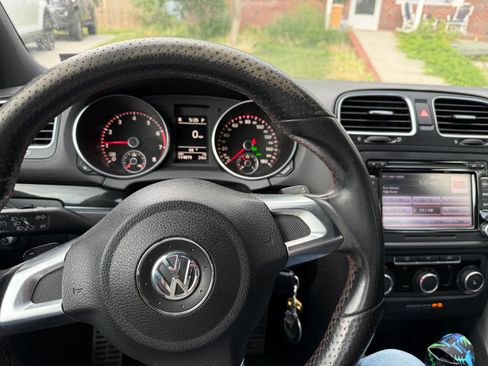 Used 2011 Volkswagen GTI 4-Door FWD image 2