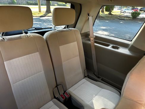 Used 2008 Ford Explorer XLT image 27