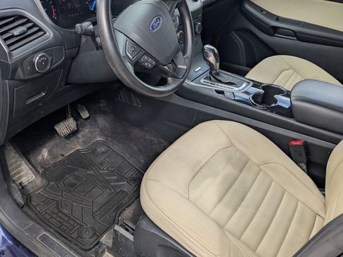 Used 2016 Ford Edge SE image 9