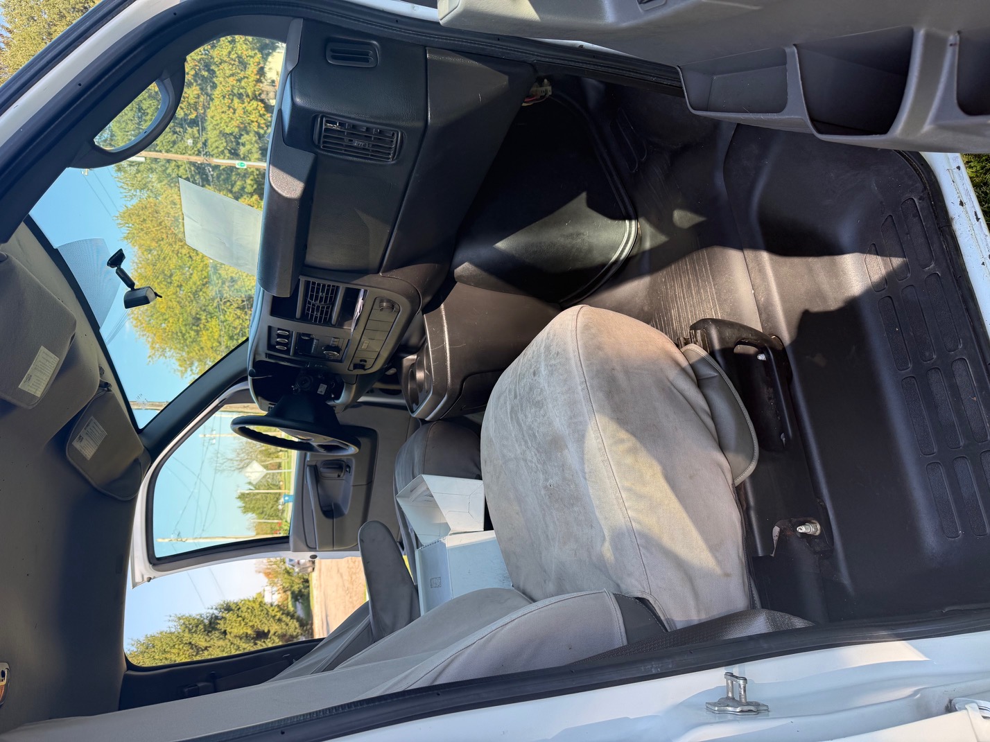 Used 2014 Chevrolet Express 1500 RWD image 8