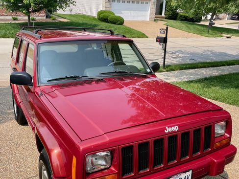 Used 1998 Jeep Cherokee 4WD 4-Door image 9