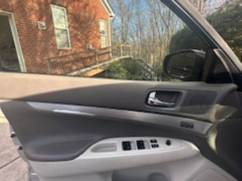 Used 2013 INFINITI G37 Journey w/ Premium Pkg image 10