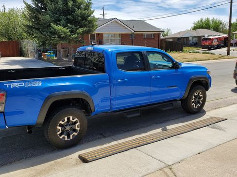 Used 2021 Toyota Tacoma TRD Off-Road w/ Technology Package image 9