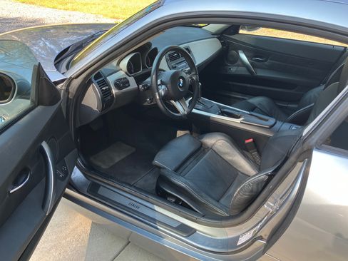 Used 2007 BMW Z4 3.0si image 8