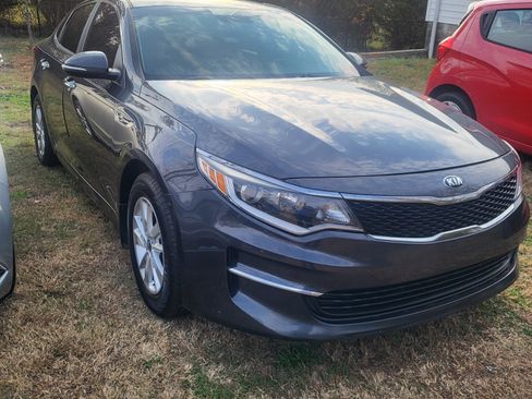 Used 2017 Kia Optima LX image 6