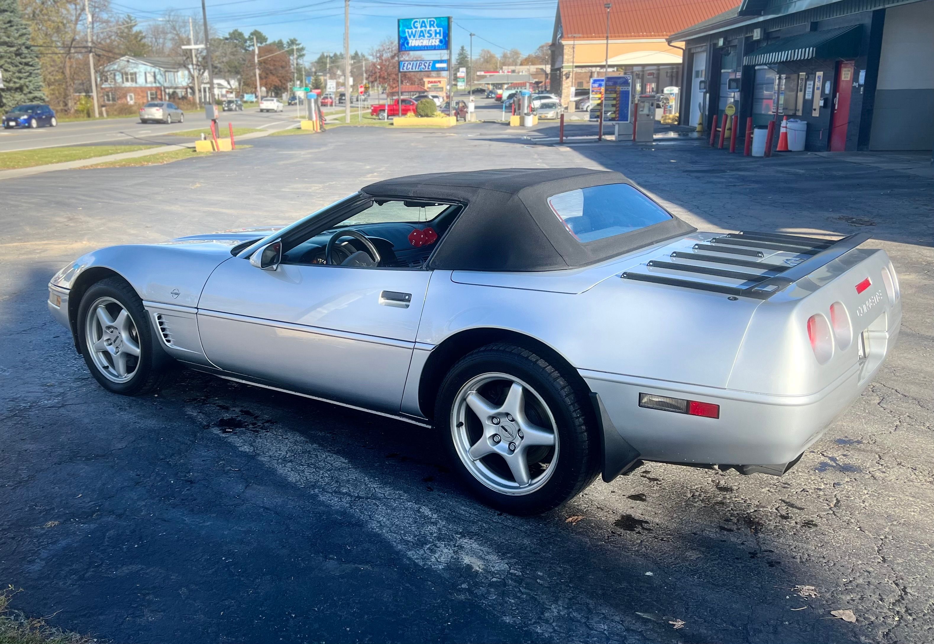 Used 1996 Chevrolet Corvette Convertible RWD image 20
