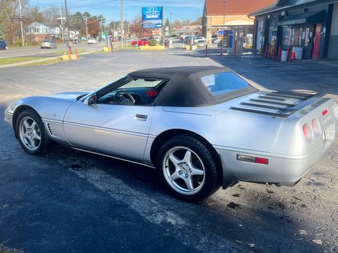 Used 1996 Chevrolet Corvette Convertible image 20