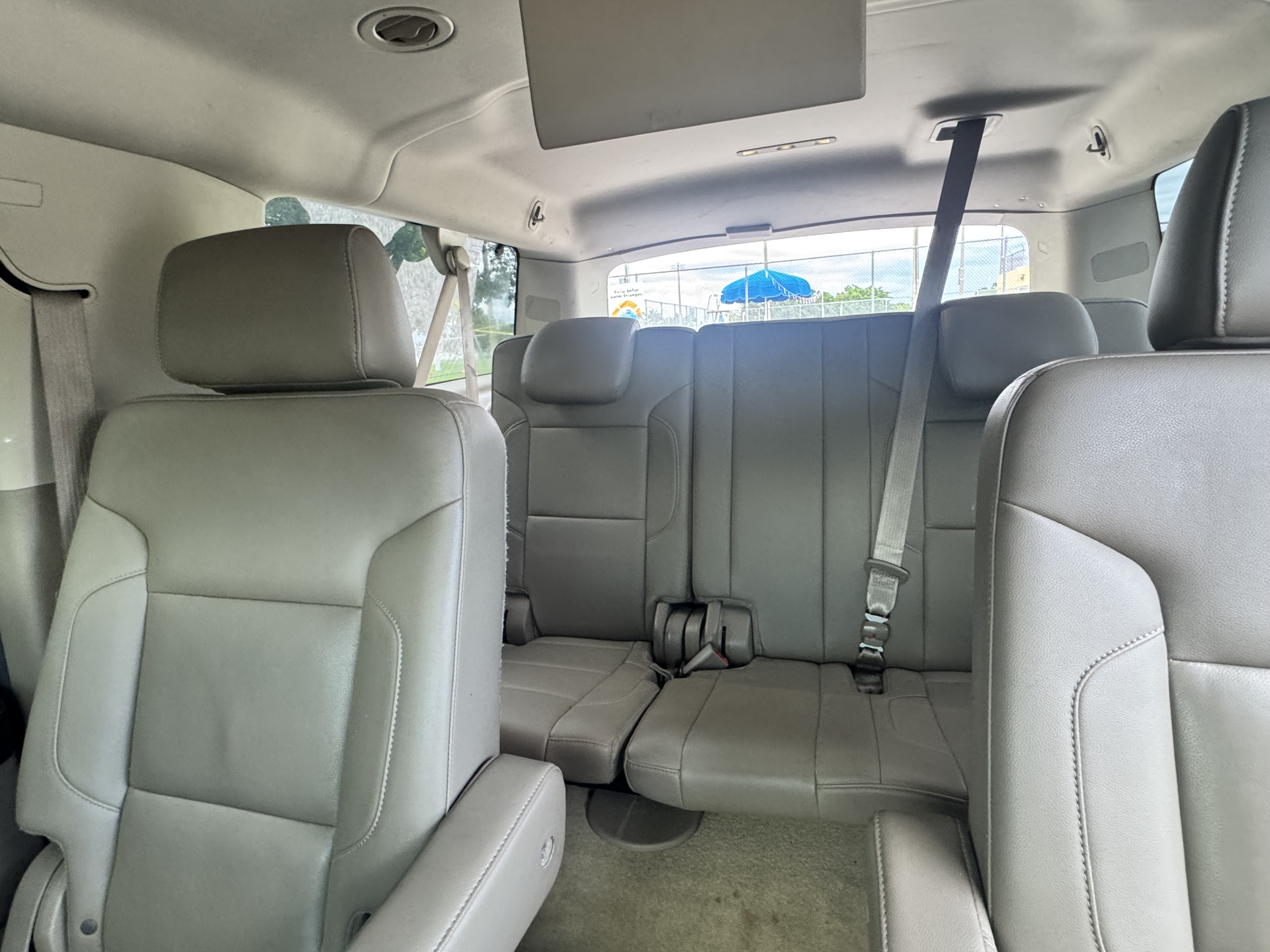 Used 2016 Chevrolet Suburban LT RWD image 11