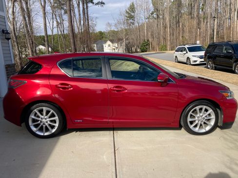 Used 2012 Lexus CT 200h Premium image 9