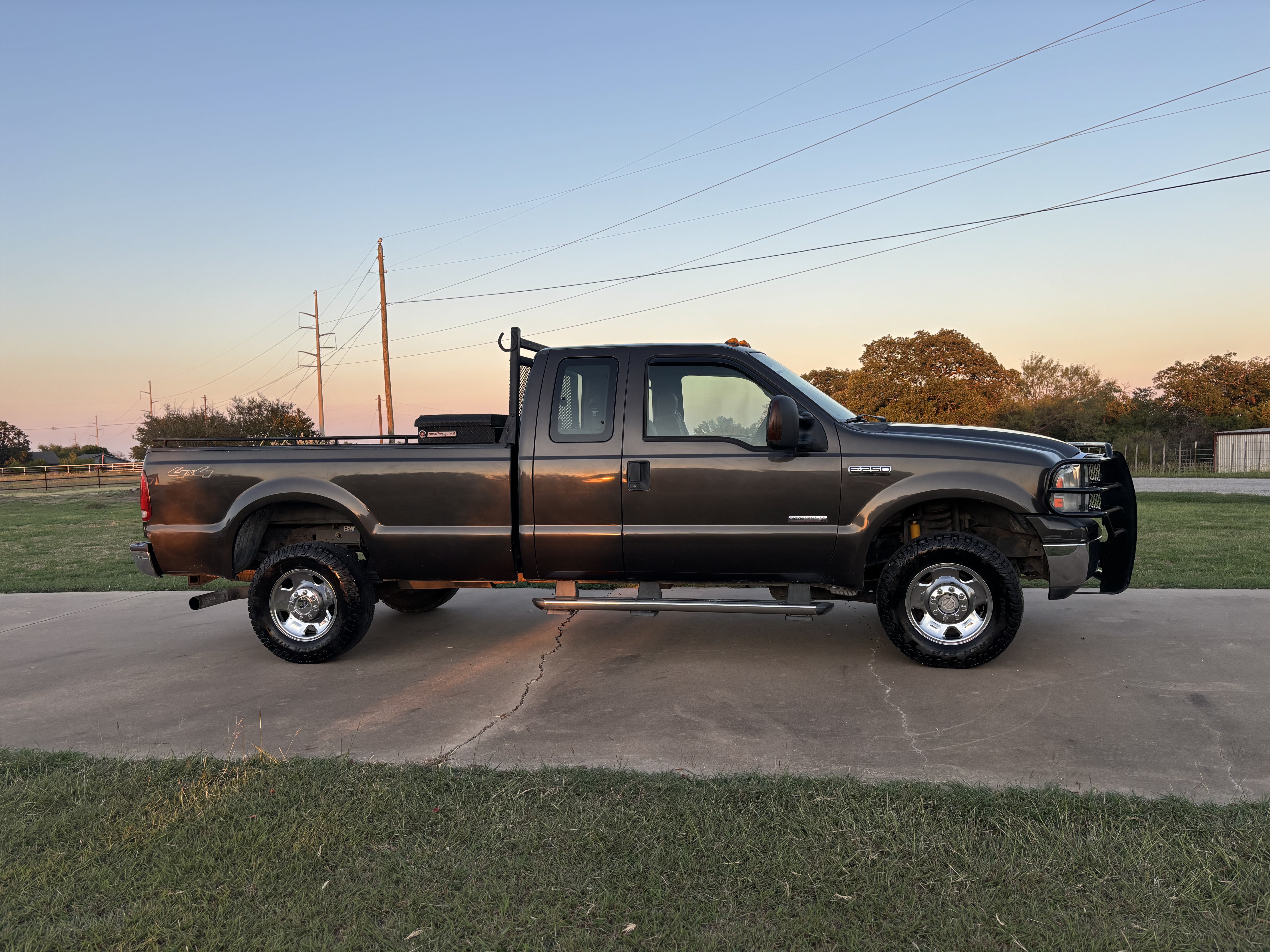 Used 2006 Ford F250 XL AWD/4WD image 8